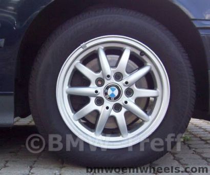 Estilo de rueda BMW 27