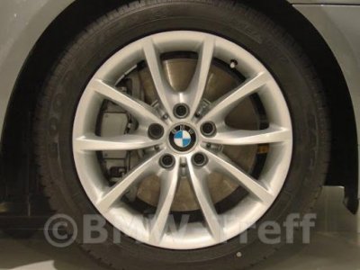 Estilo de rueda BMW 245