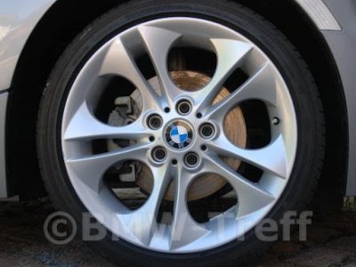 Stilul roților BMW 202