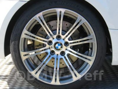 Stilul roții BMW 220