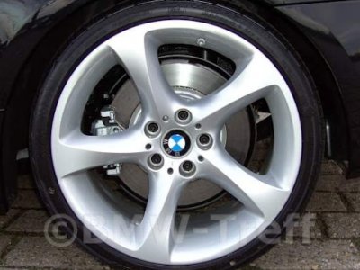 BMW roue style 230